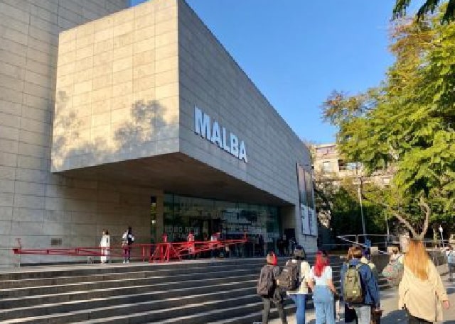 MALBA: 2km